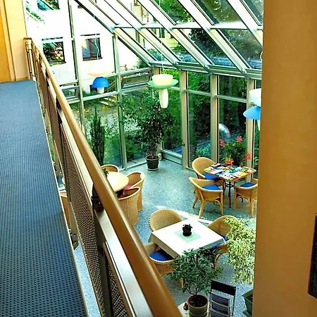 Dom-eck Otel 3*