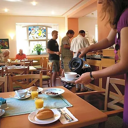 Dom-eck Otel 3*
