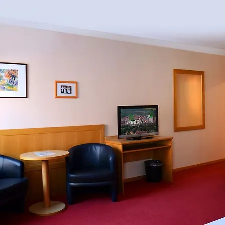 Hotel Dom-eck 3*